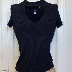ME to We- v-neck w/ collar short sleeve knit top. XS.